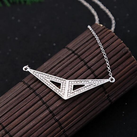 Clear Crystal Minimalist Vintage Silver Pendant Necklace - Picture 6 of 7